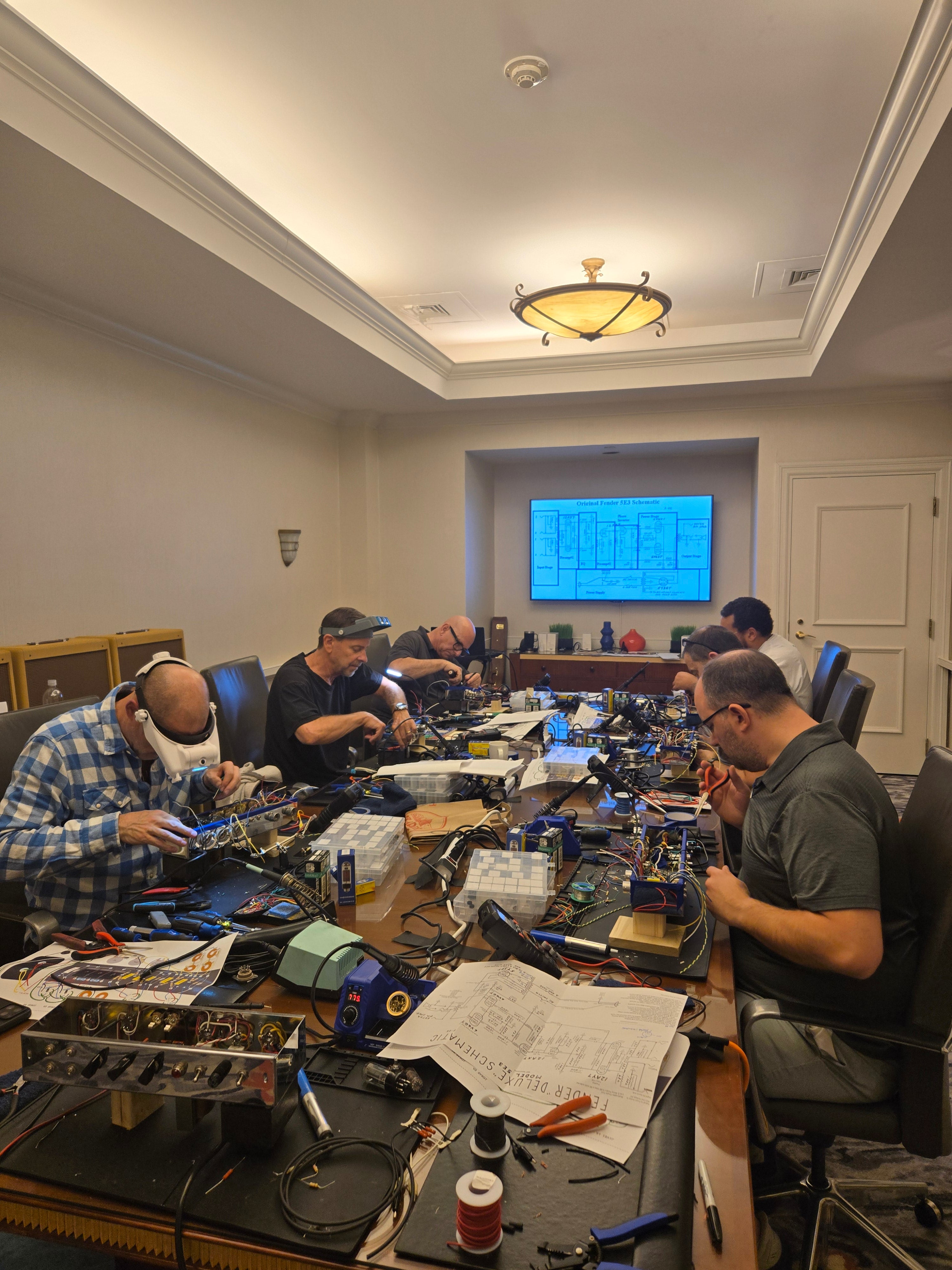 Build an amp with ANDY WOOD! - Amp Building Class - 5F1 Tweed Champ Style Tube Amp!